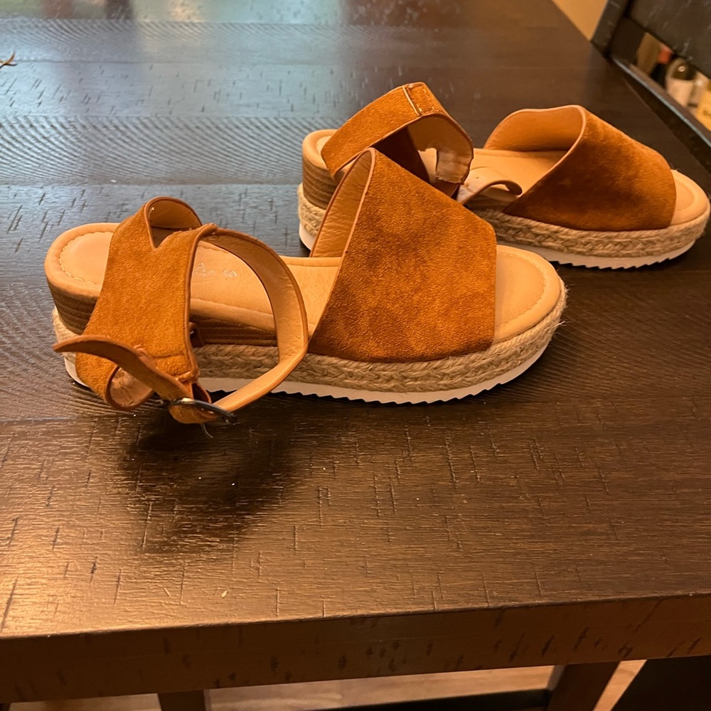 Women's Tan Espadrille Sandals